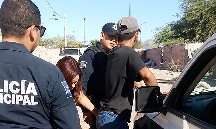 Agrede a sus padres y lo aprehenden en la comisaría Miguel Alemán