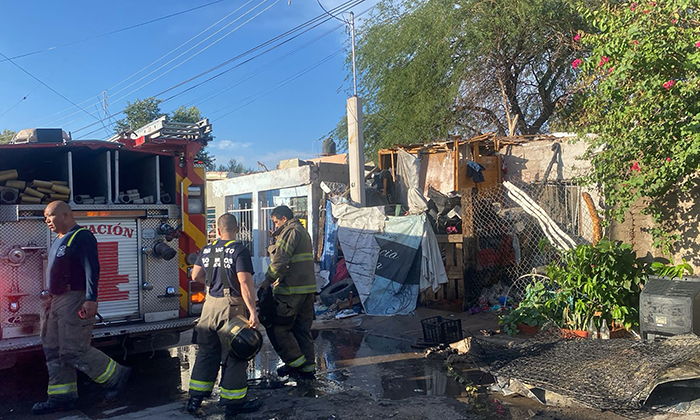 Incendian casa durante riña familiar en la colonia El Apache