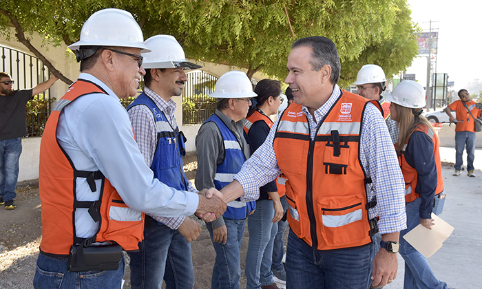 Destacan calidad y seguridad en paso a desnivel; Recorre la obra el presidente municipal, Antonio Astiazarán