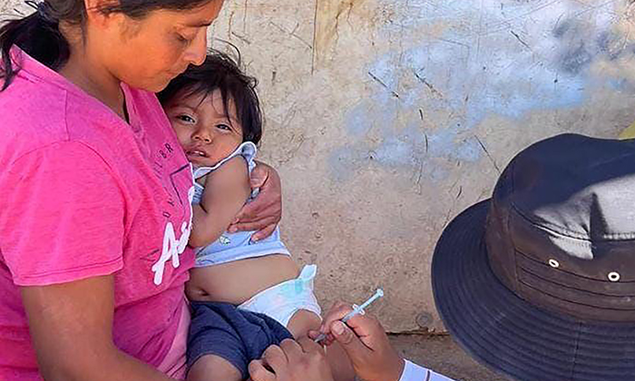 Llaman a vacunarse contra el sarampión; Autoridades de Salud