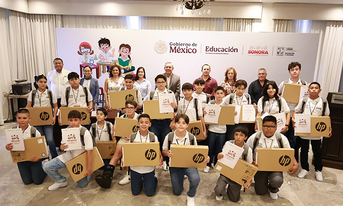 Estimulan a ganadores de Olimpiada del Conocimiento Infantil; Autoridades educativas