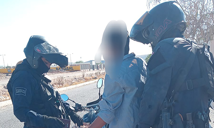 Atraca en refaccionaria y lo aprehenden en la colonia Paseo San Ángel