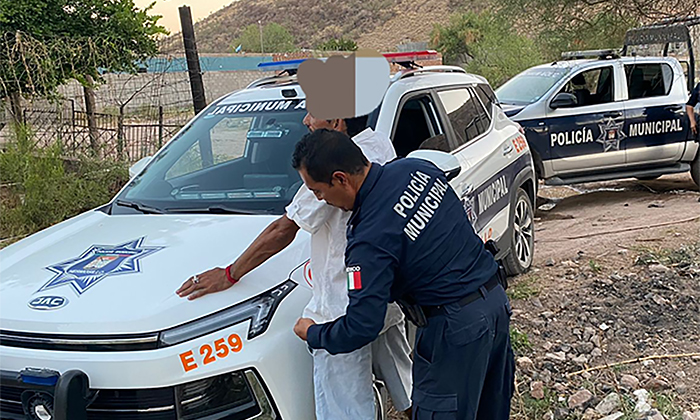 Arrestan a tres presuntos maleantes armados; Elementos preventivos