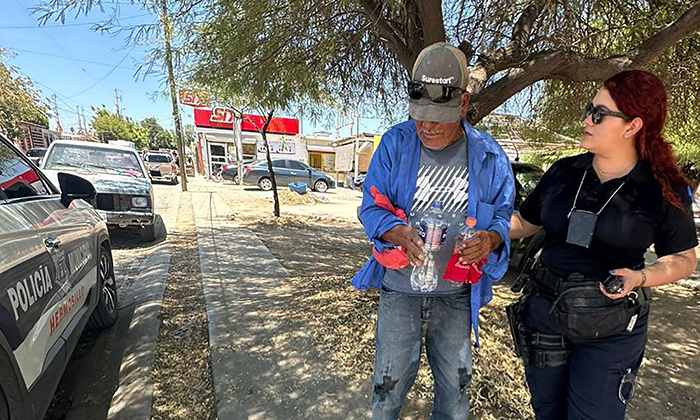 Auxilian a sexagenario afectado por el calor