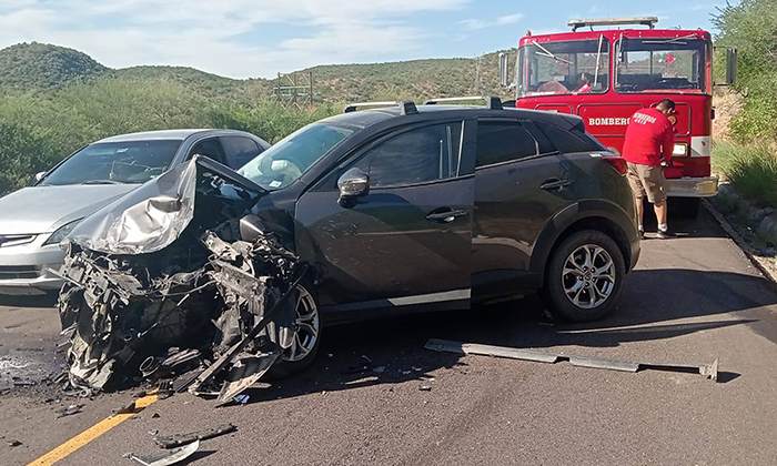 Deja “encontronazo” tres heridos en la carretera Hermosillo-Ures