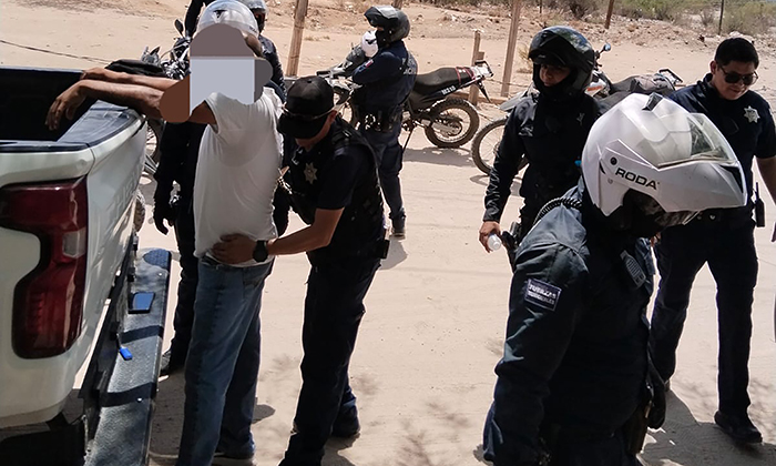 Aseguran a cuatro ladrones de postes de telefonía en el barrio El Chulo