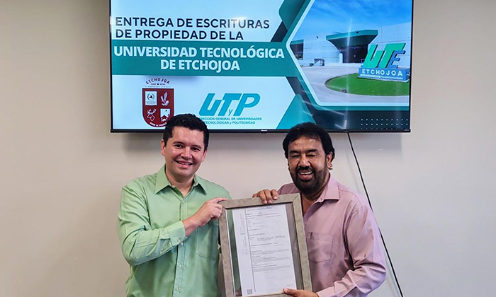 Recibe UT de Etchojoa títulos de propiedad