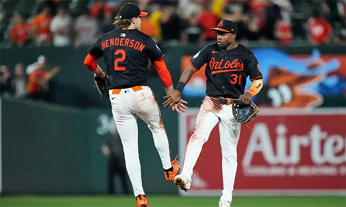 Orioles apalea 11- 4 a Azulejos; Sorprenden a líderes del Este de la Liga Americana