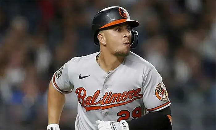 Pega paliza Orioles a Azulejos por 16-4