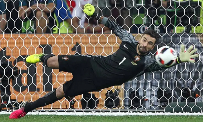Apuesta Pumas por el veterano Rui Patricio para reforzar su portería