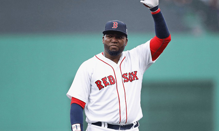 David Ortiz sorprende a fans con show durante demora por lluvia del Speedway Classic Reds vs Bravos
