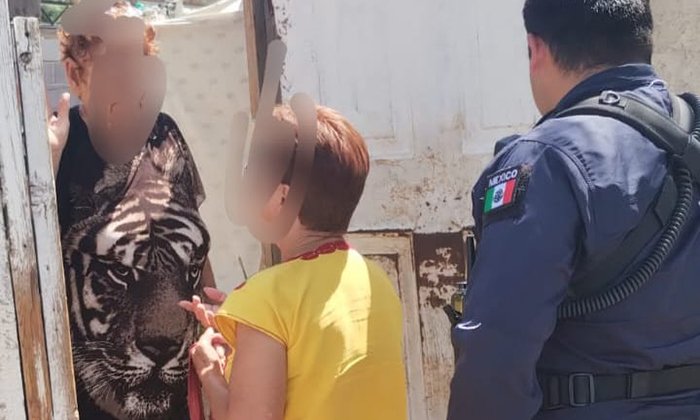 Auxilian policías a tres mujeres; una sufrió golpe de calor