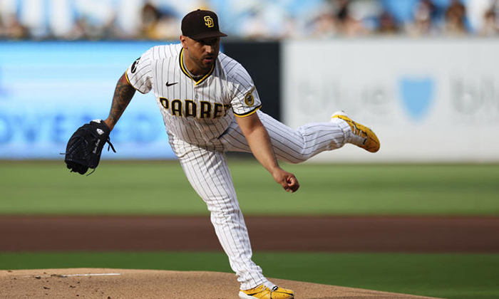 Cortés domina a Dodgers y Padres toman el liderato divisional