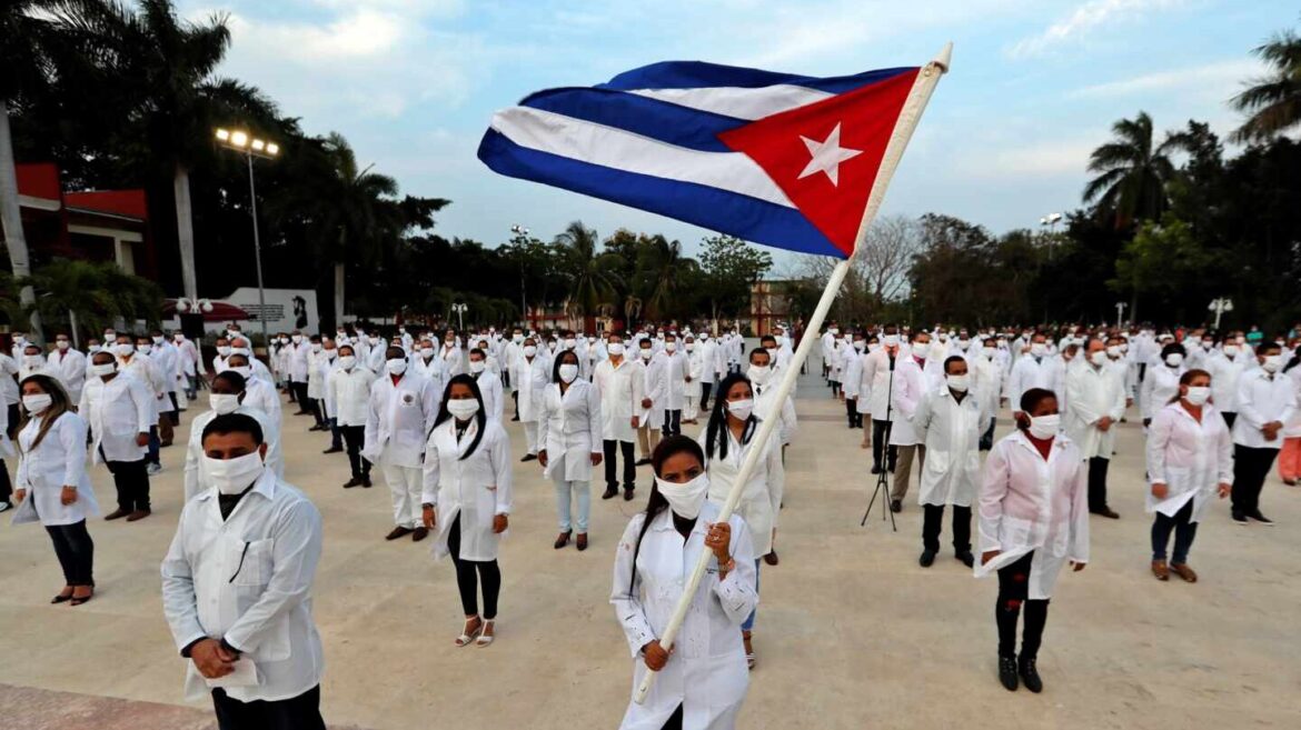 Opacidad y Falta de Datos en la Evaluación del Programa de Médicos Cubanos en México