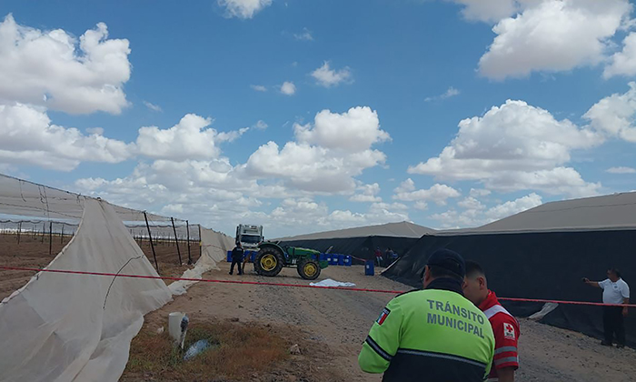 Degüella alambre a motociclista en el campo Santa Inés