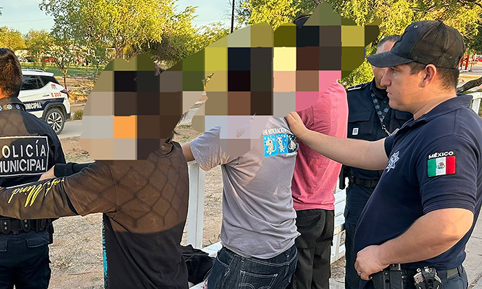 Capturan a cuatro sujetos con arma y droga; Agentes preventivos