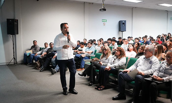 La transformación inicia en las aulas; Afirma el senador Heriberto Aguilar