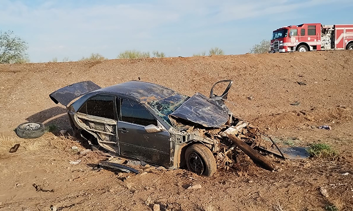 Dejan volcamientos dos heridos en la carretera federal Hermosillo-Guaymas