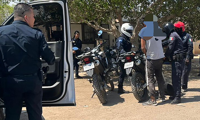 Detienen a cuatro individuos armados en distintas colonias