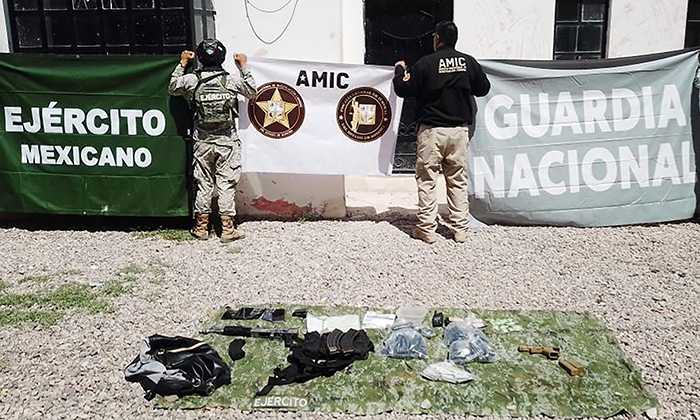 Hallan droga, armas y equipo táctico en Santa Ana