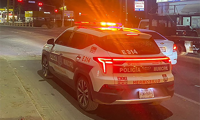 Atrapan a sujeto armado en una farmacia en la colonia Issste Federal