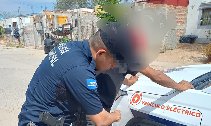 Detienen a cuatro individuos armados; Agentes preventivos