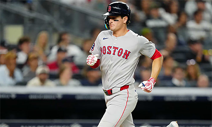 Boston vence a domicilio a Yanquis con jonrón del novato Roman Anthony
