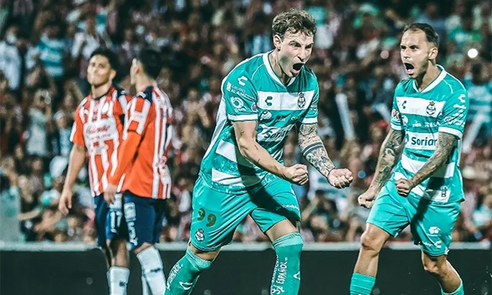 Santos derrota a Chivas