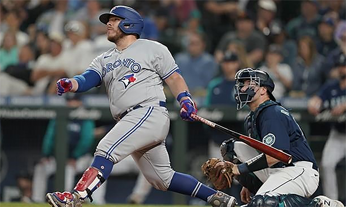 Azulejos dan paliza de 10-4 a Rockies