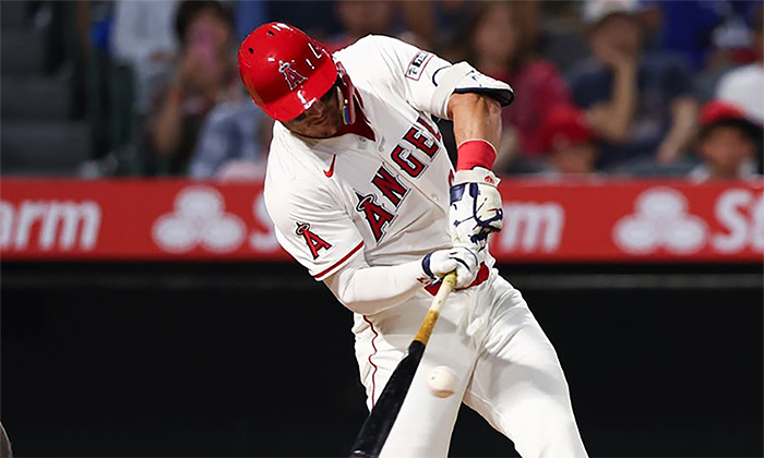 Angelinos vence a Dodgers por 7-4