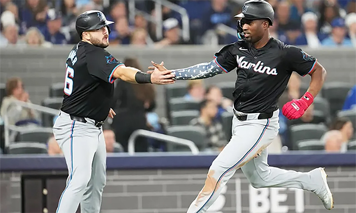 Marlines remontan y vencen a Yanquis con sencillo de Xavier Edwards