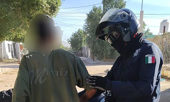 Agrede a su anciana madre y lo aprehenden en la invasión Guayacán