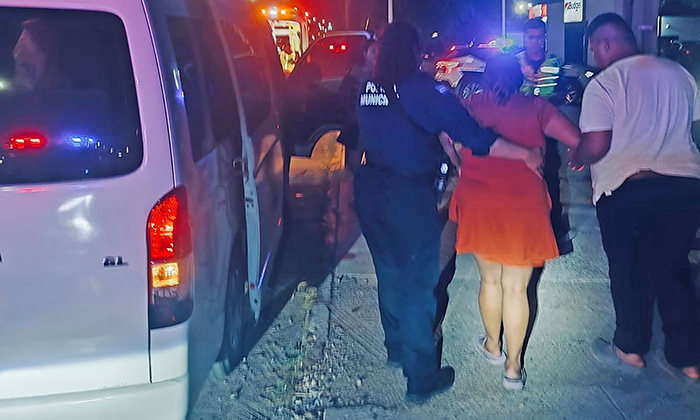 Apoyan agentes a mujer en labor de parto; Venían de Bahía de Kino