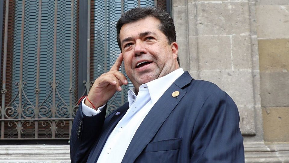 Polémica en el Congreso: Senador de Morena Compra Arcones de Lujo a Empresa de Hijos de AMLO
