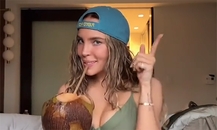 Enciende Belinda las redes con bikinazo tras compartir video en TikTok