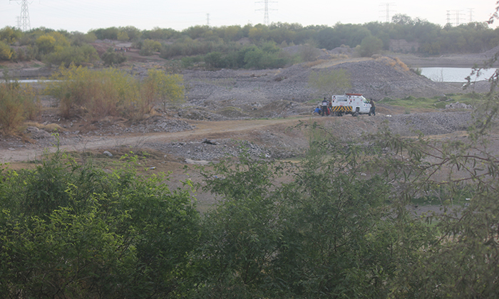 Hallan cuerpo flotando en aguas negras en la Costa de Hermosillo
