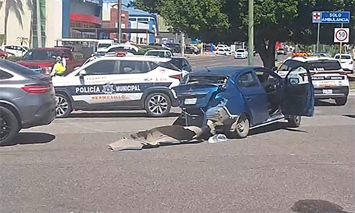 Deja fuerte choque tres personas heridas en la colonia Sacramento