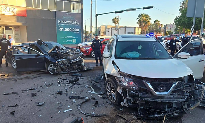 Choque deja dos policías heridos en el entronque de Bulevar Rodríguez, avenida Veracruz y calle Matamoros