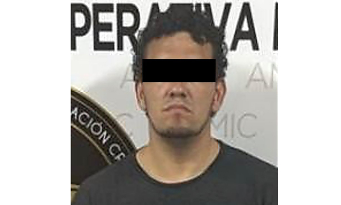 Arrestan a chofer que despojó a anciano de 84 mil pesos