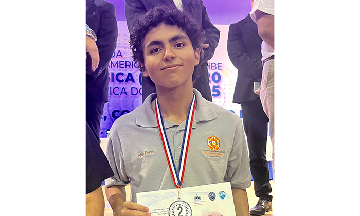 Gana alumno del Cobach Plata en Olimpiada Centroamericana