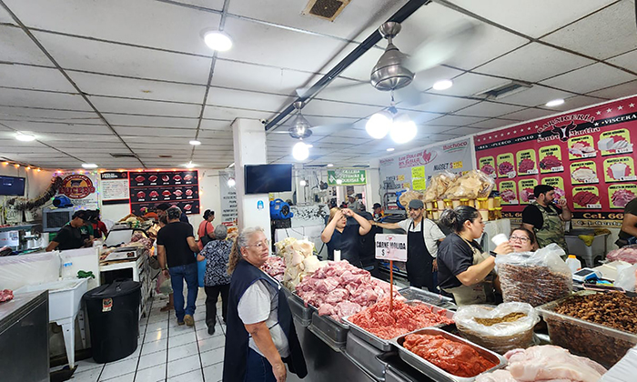 Aumenta venta de ingredientes para cena mexicana en el Mercado Municipal