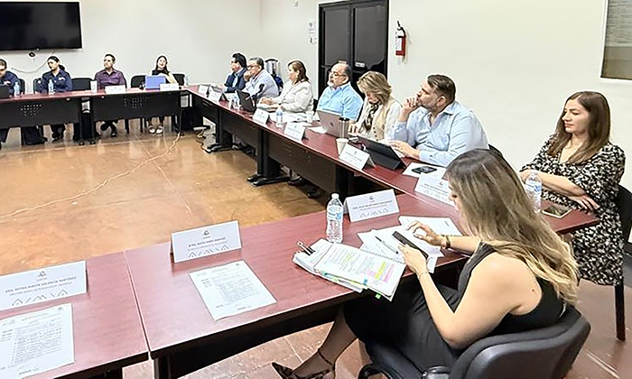 Aprueban nuevos planes de estudios universitarios; Autoridades educativas