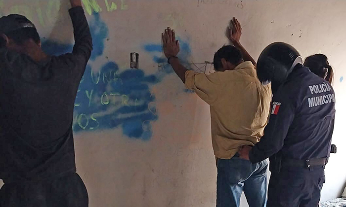 Someten a dos jóvenes por golpear a vecino en la comisaría Miguel Alemán