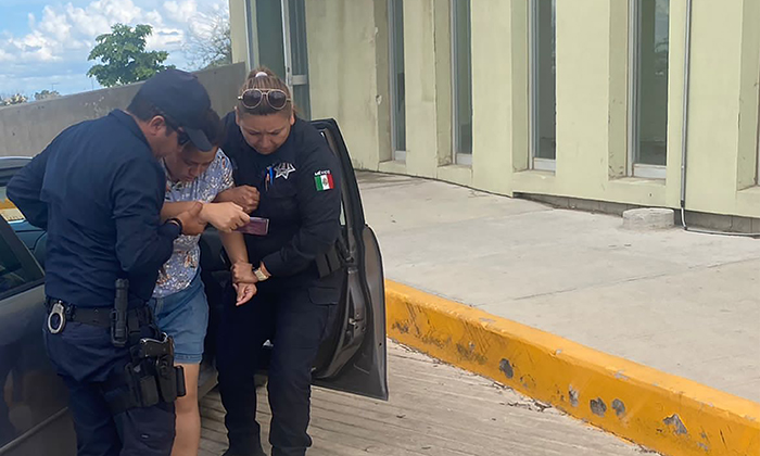 Llevan a hombre con males respiratorios a hospital; Agentes municipales