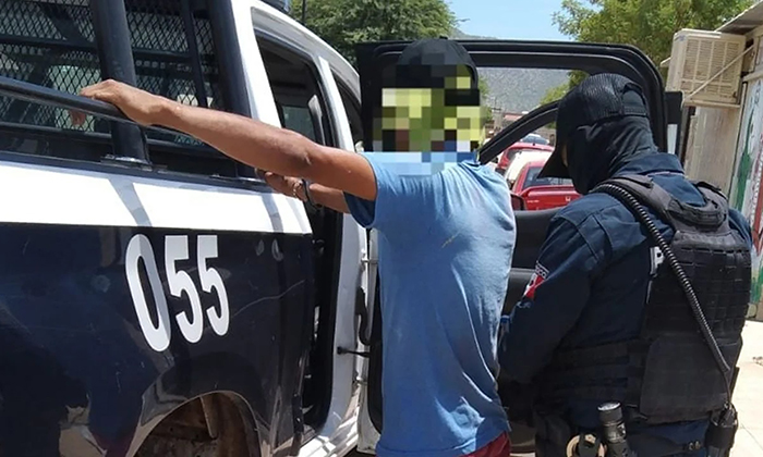 Detienen a adolescente por agredir a madre en la colonia Los Olivos