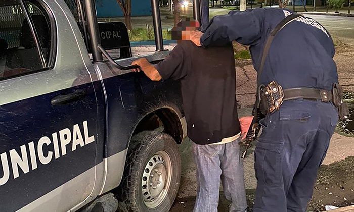 Amenaza de muerte a su vecino con machete en la colonia Adolfo López Mateos