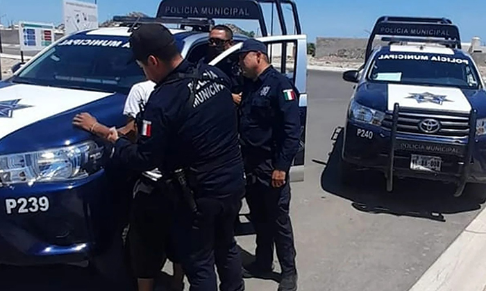Atrapan a tres portadores de droga en distintas colonias