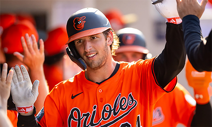 Orioles se impone a Padres por 4-3