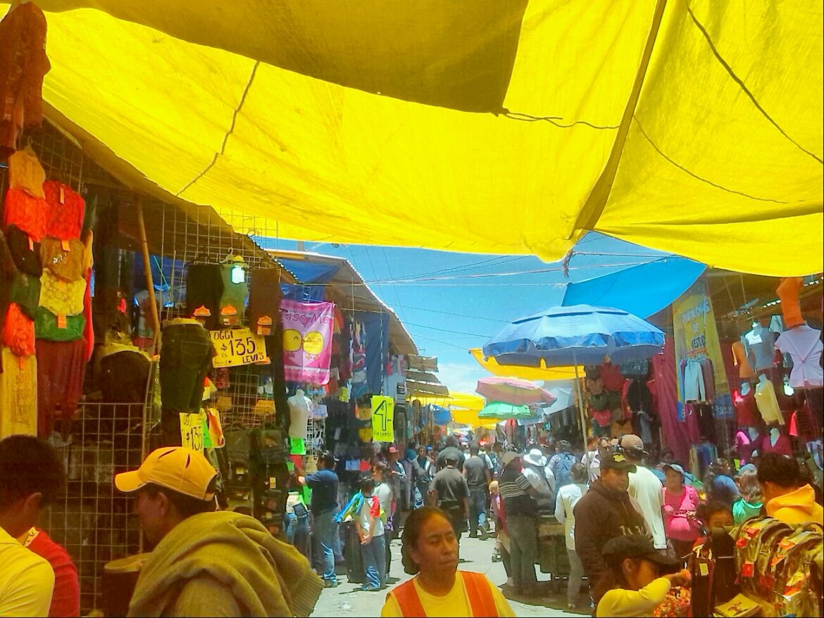 Robo Masivo y Agresión Sexual a Tres Mujeres Exhiben Impunidad en el Tianguis de San Martín Texmelucan