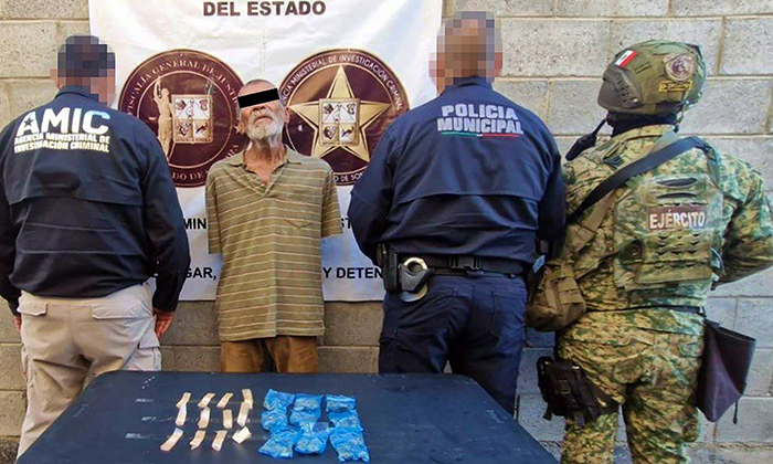 Detienen a septuagenario con distintas drogas en cateo en la colonia Centro